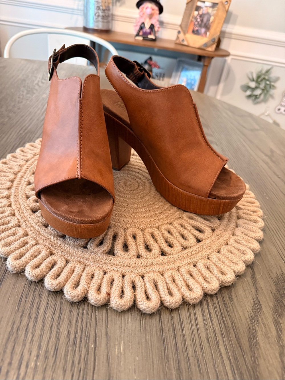 White Mountain Alfie Slingback Platform Clog Sz 7.5M